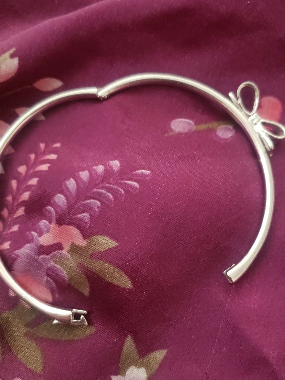 Kate Spade New York Silvertone Bangle With Small Bow - Picture 5 of 7
